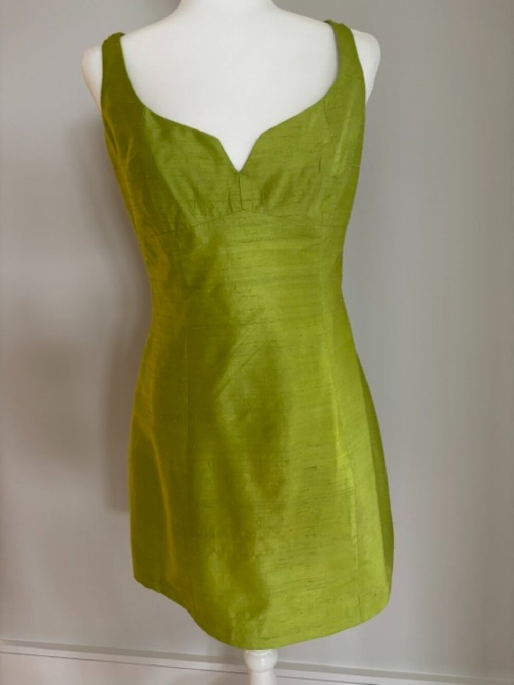 Carmen Marc Volvo dress size M in lime green